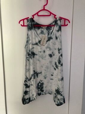 Yak & Yeti sleeveless tank top